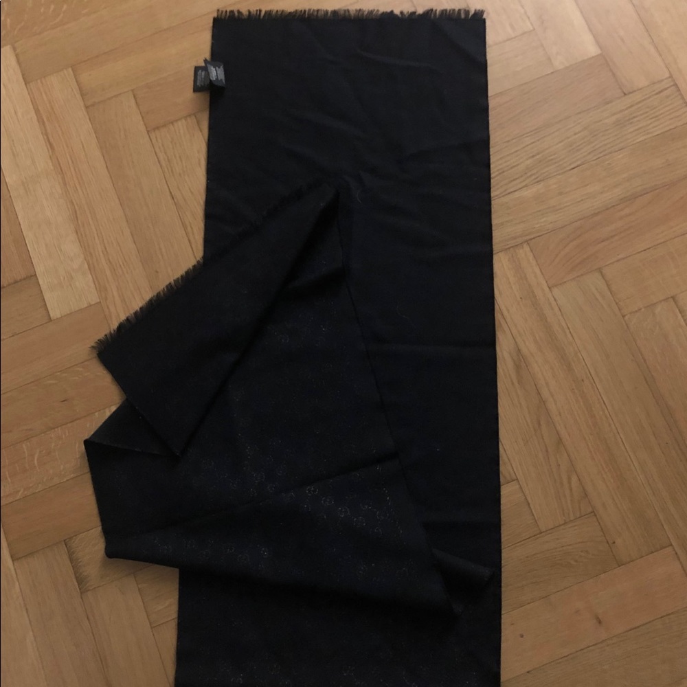 ❌SOLD❌ [NWOT] Gucci GG Black Shimmer Scarf - Picture 8 of 8